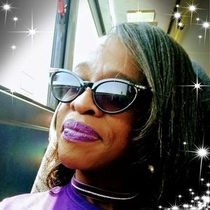 Meet your Posher, Kaye